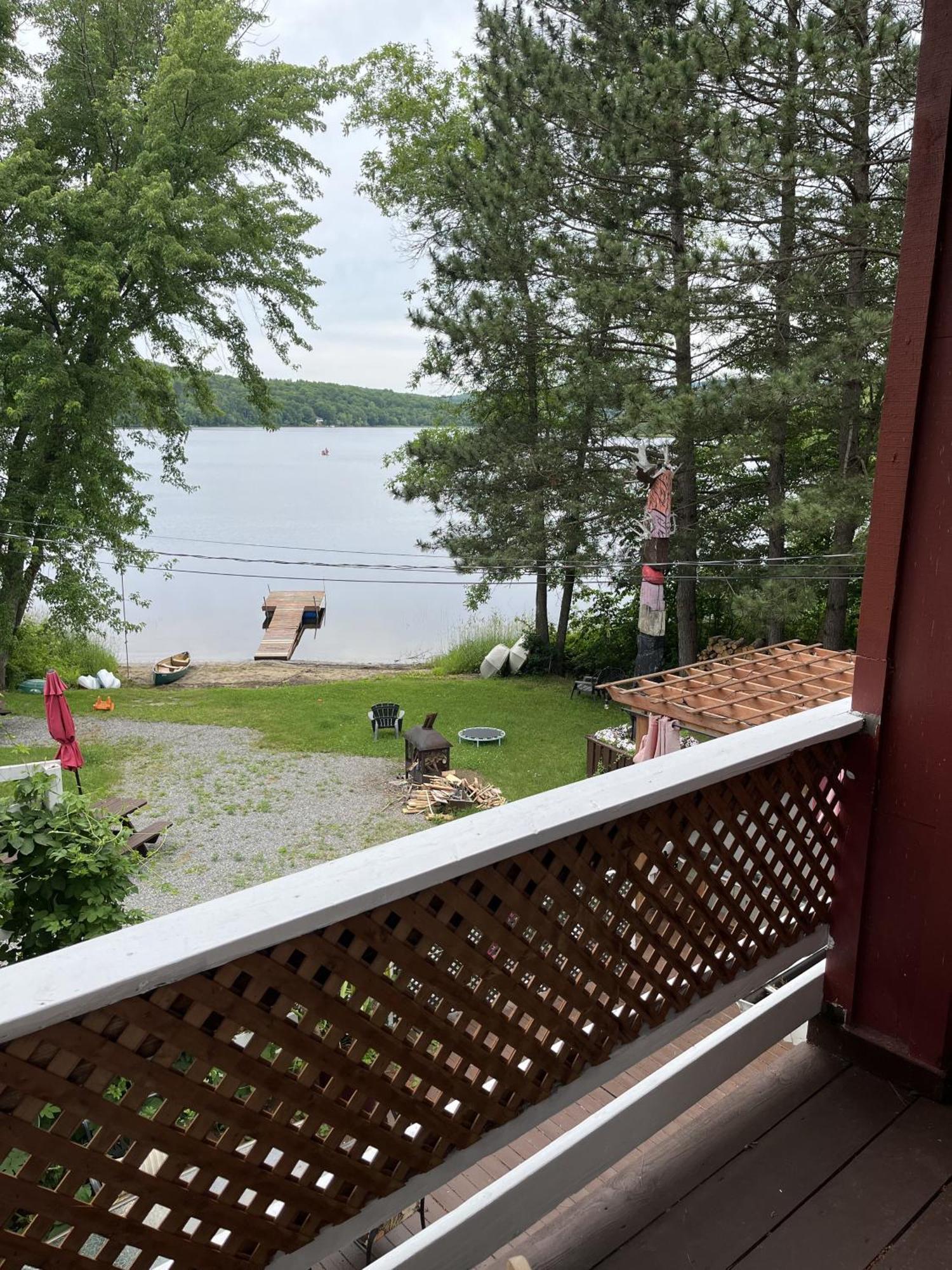 Auberge De Ferme-Neuve Lac-Saint-Paul Esterno foto